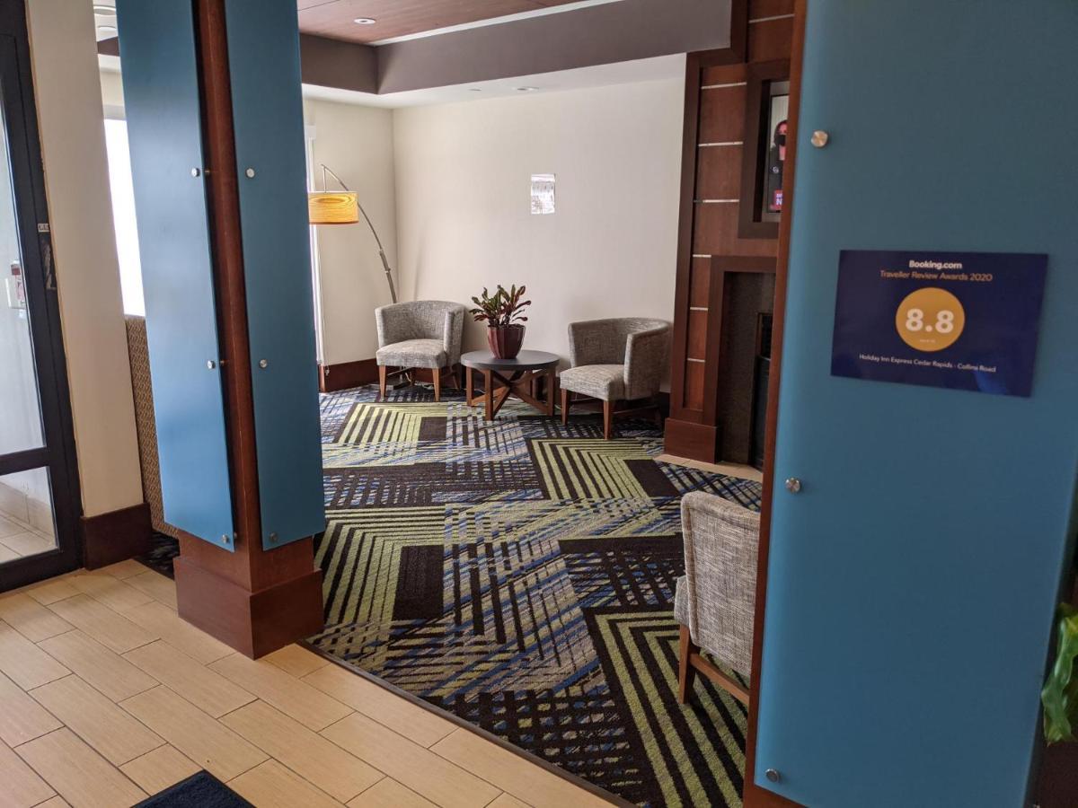 Holiday Inn Express Cedar Rapids - Collins Road By Ihg Buitenkant foto