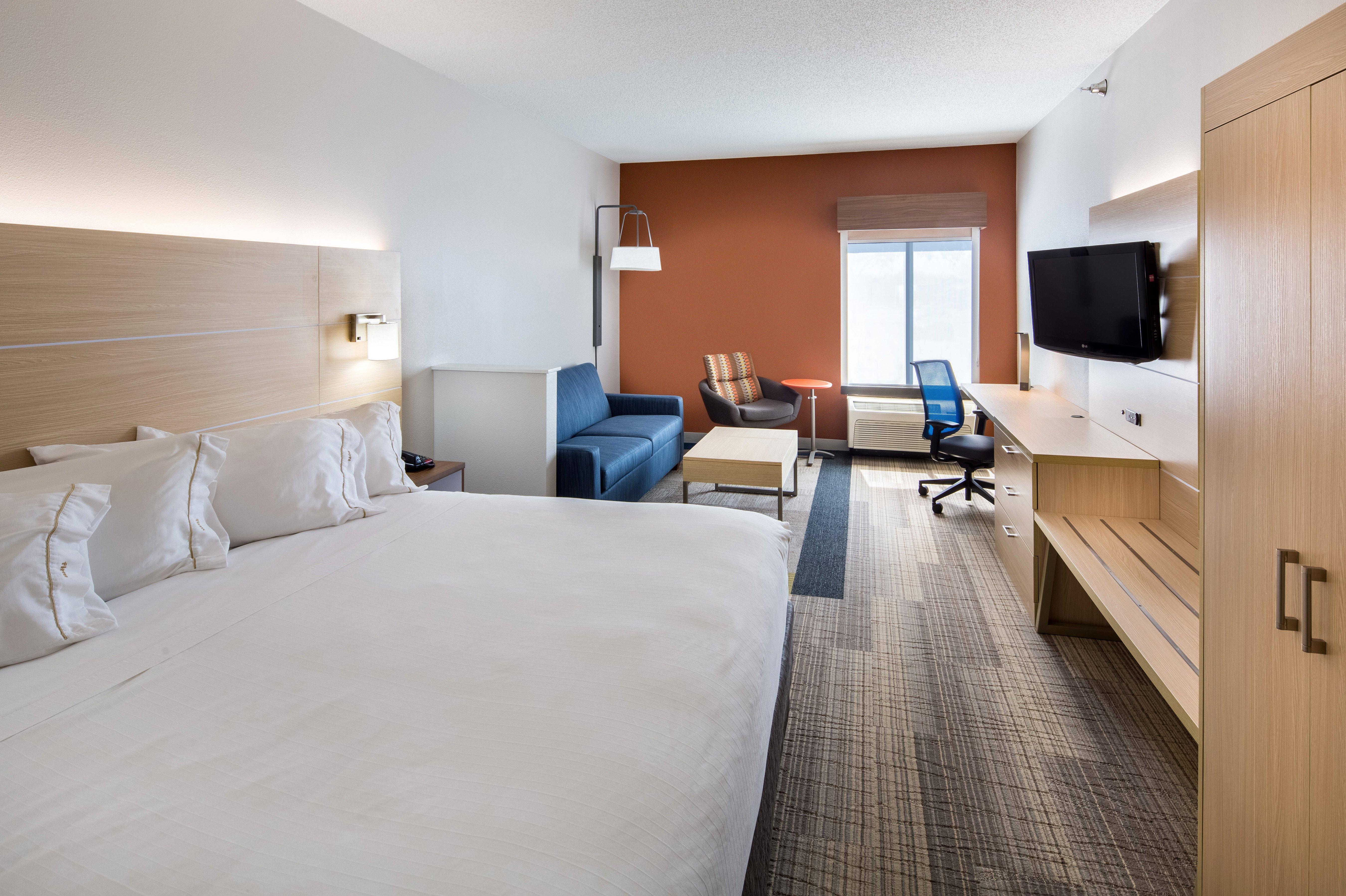 Holiday Inn Express Cedar Rapids - Collins Road By Ihg Buitenkant foto