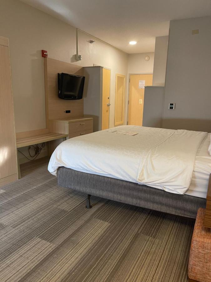 Holiday Inn Express Cedar Rapids - Collins Road By Ihg Buitenkant foto