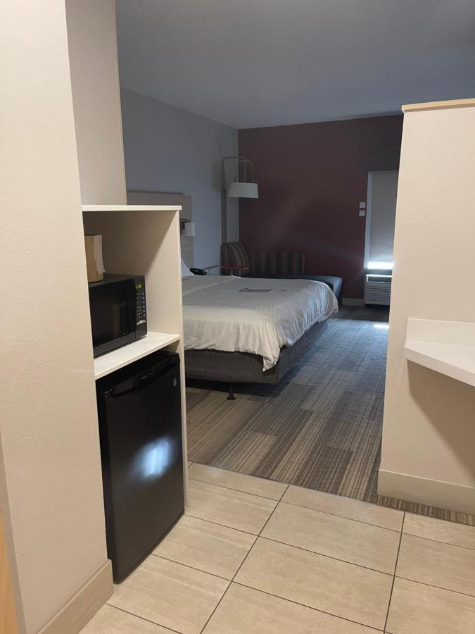 Holiday Inn Express Cedar Rapids - Collins Road By Ihg Buitenkant foto