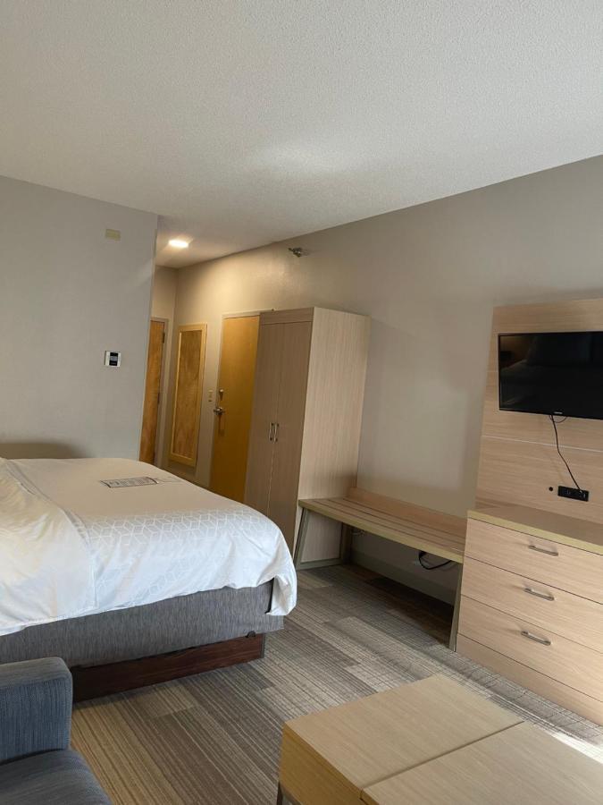 Holiday Inn Express Cedar Rapids - Collins Road By Ihg Buitenkant foto