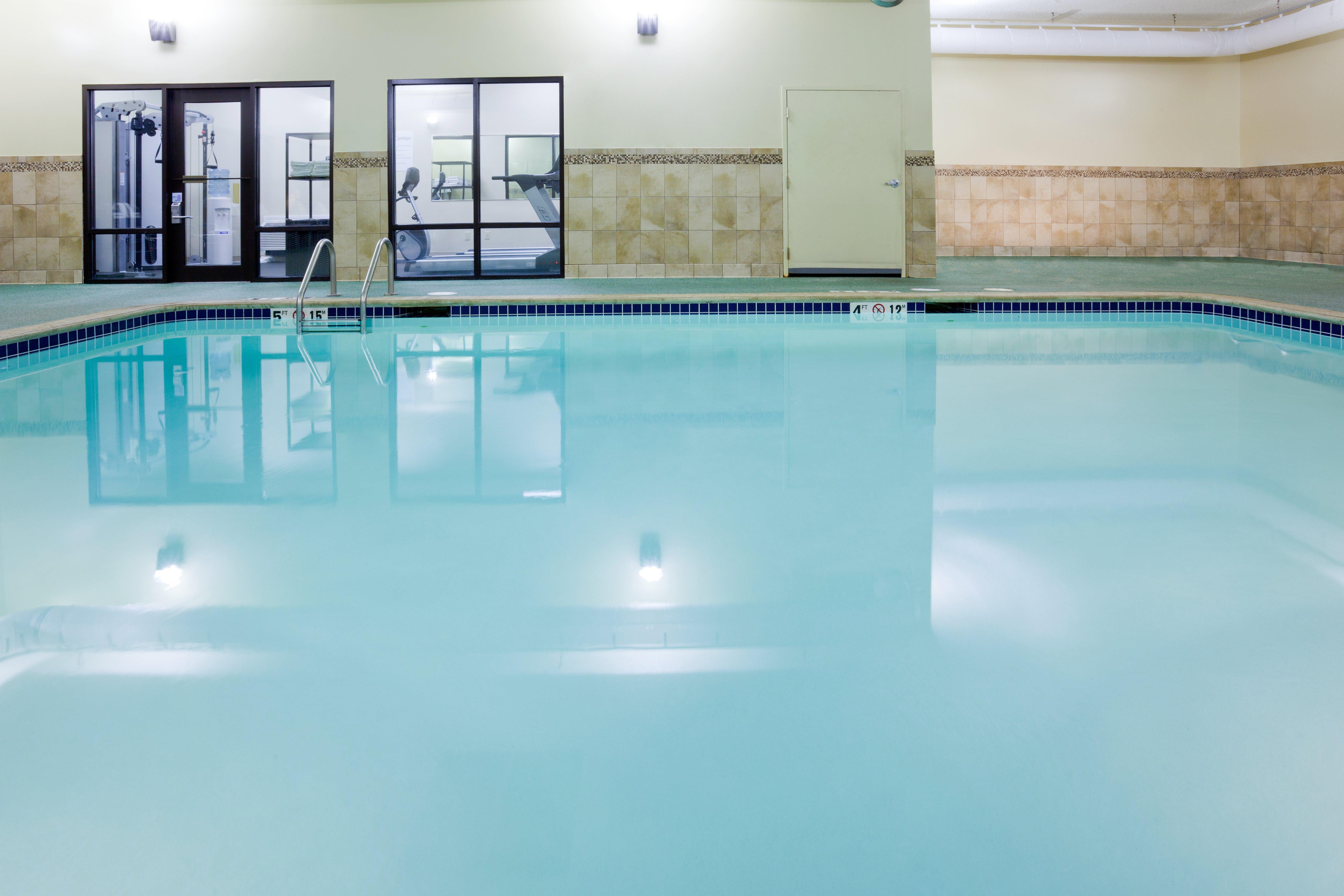 Holiday Inn Express Cedar Rapids - Collins Road By Ihg Buitenkant foto