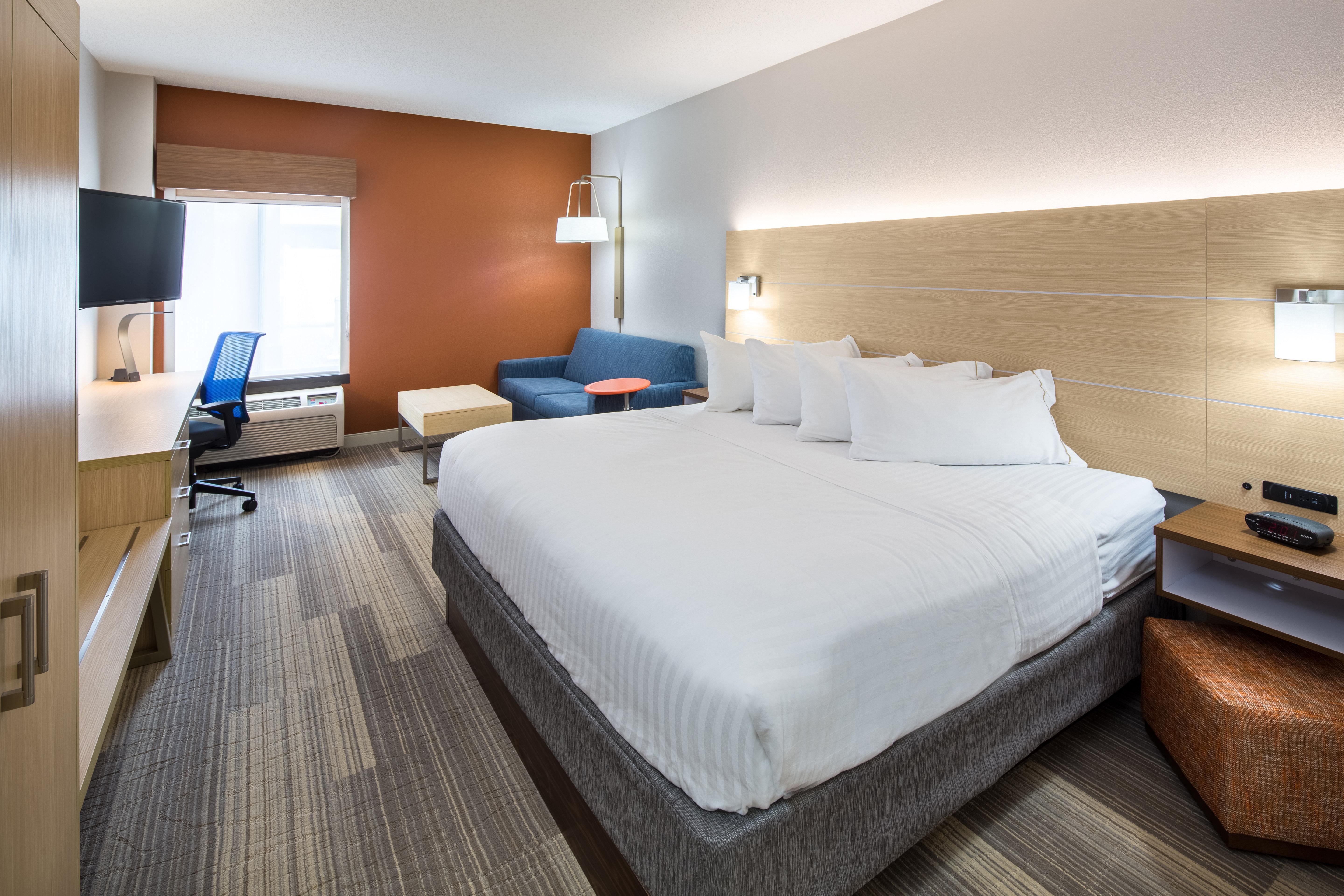 Holiday Inn Express Cedar Rapids - Collins Road By Ihg Buitenkant foto