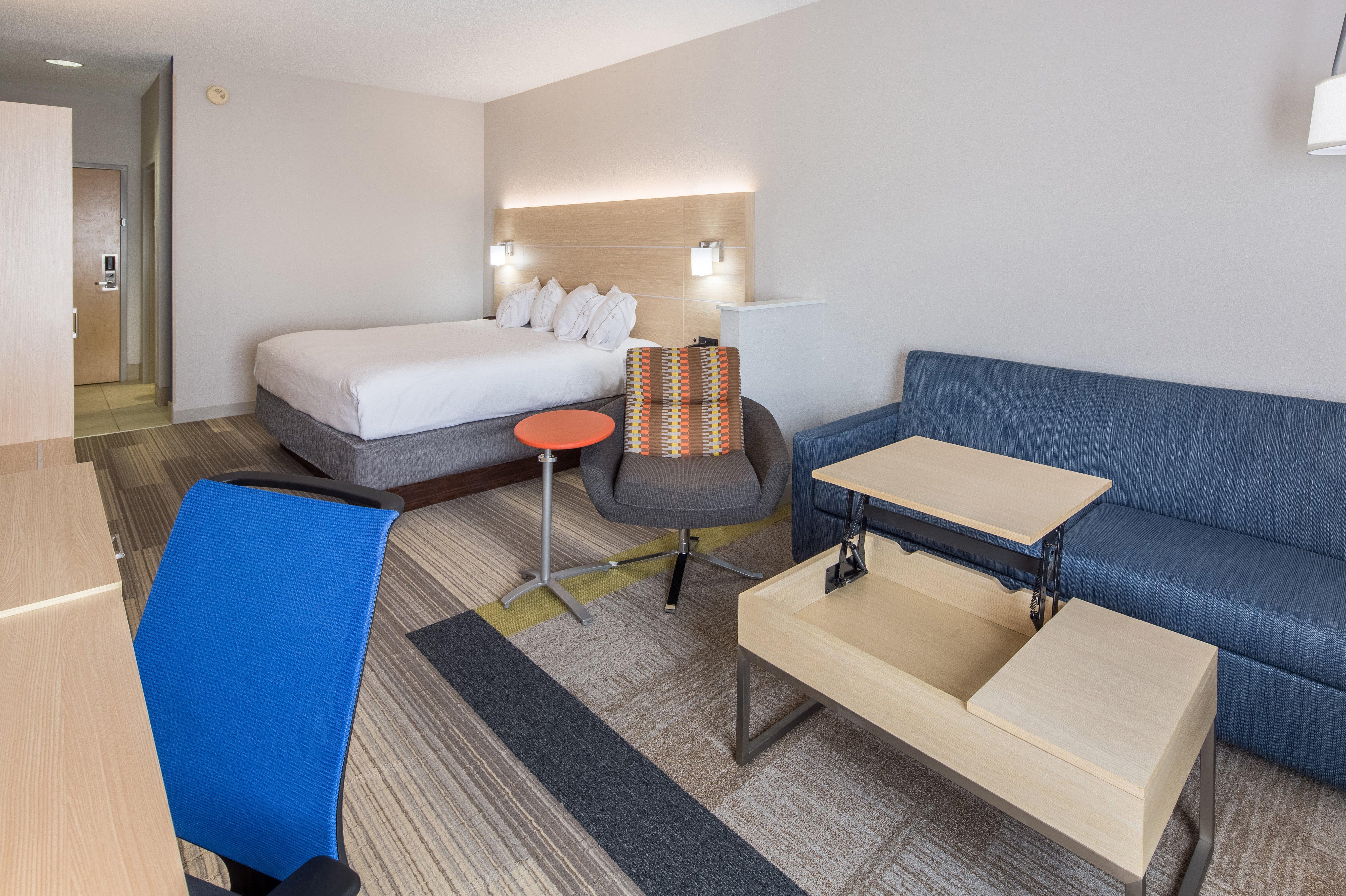 Holiday Inn Express Cedar Rapids - Collins Road By Ihg Buitenkant foto