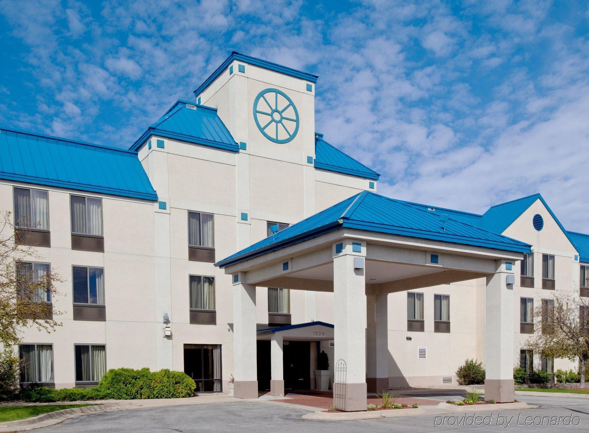 Holiday Inn Express Cedar Rapids - Collins Road By Ihg Buitenkant foto