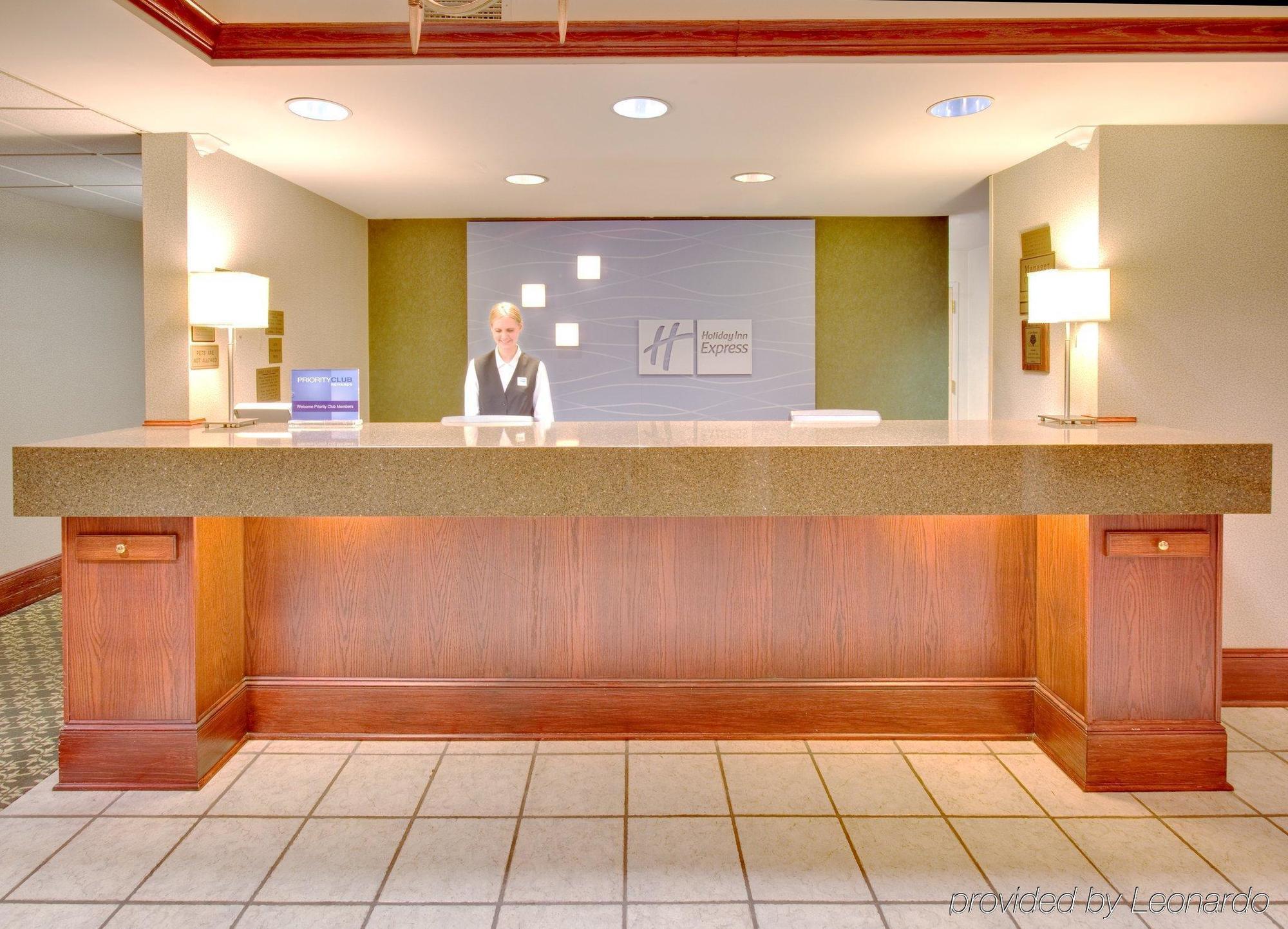 Holiday Inn Express Cedar Rapids - Collins Road By Ihg Interieur foto