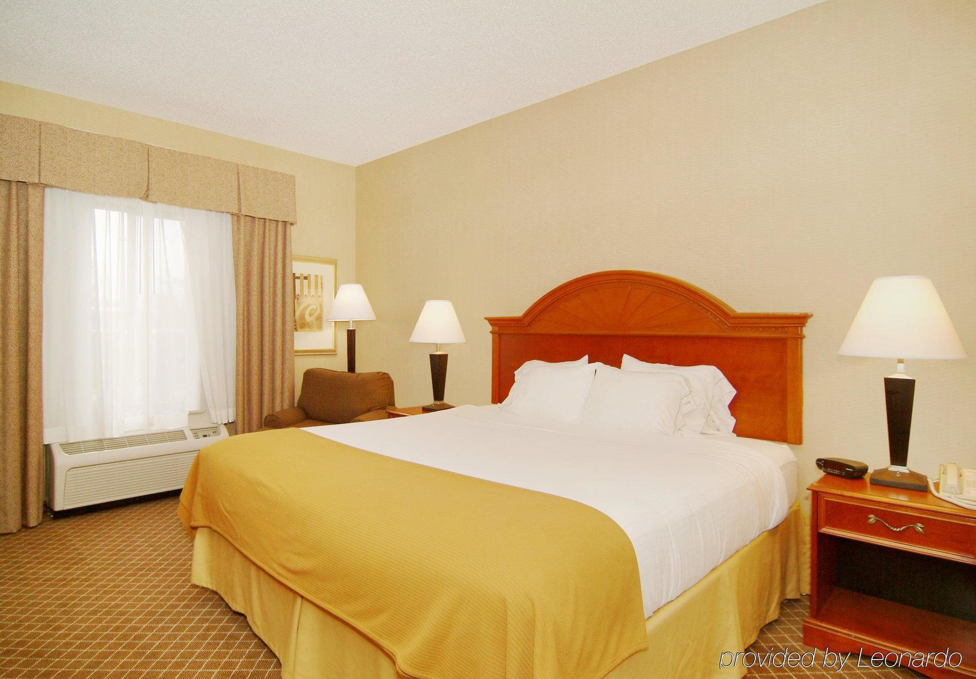 Holiday Inn Express Cedar Rapids - Collins Road By Ihg Kamer foto