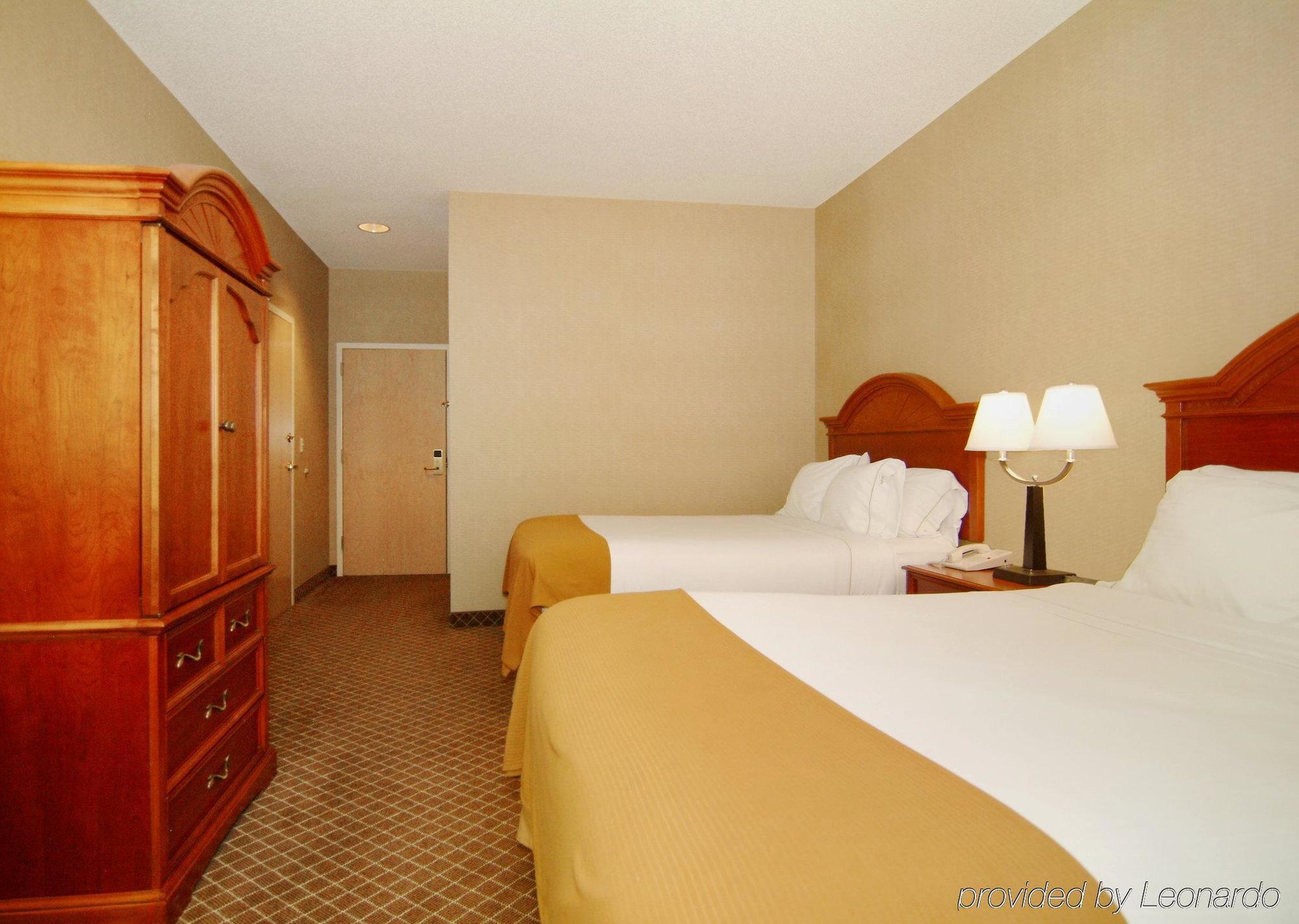 Holiday Inn Express Cedar Rapids - Collins Road By Ihg Kamer foto