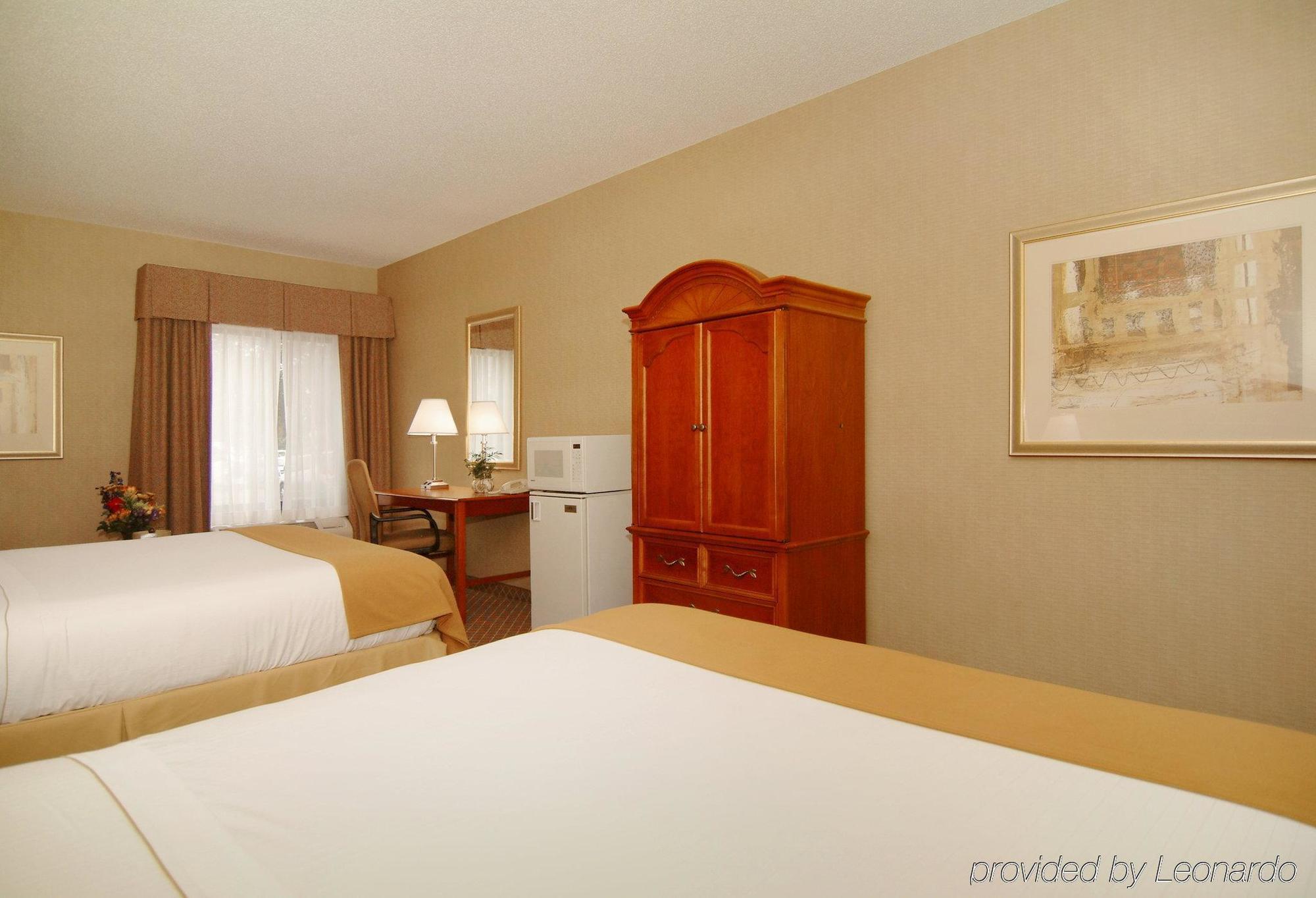 Holiday Inn Express Cedar Rapids - Collins Road By Ihg Kamer foto