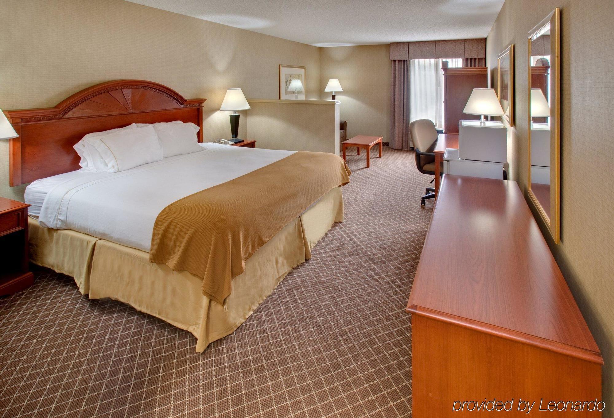 Holiday Inn Express Cedar Rapids - Collins Road By Ihg Kamer foto