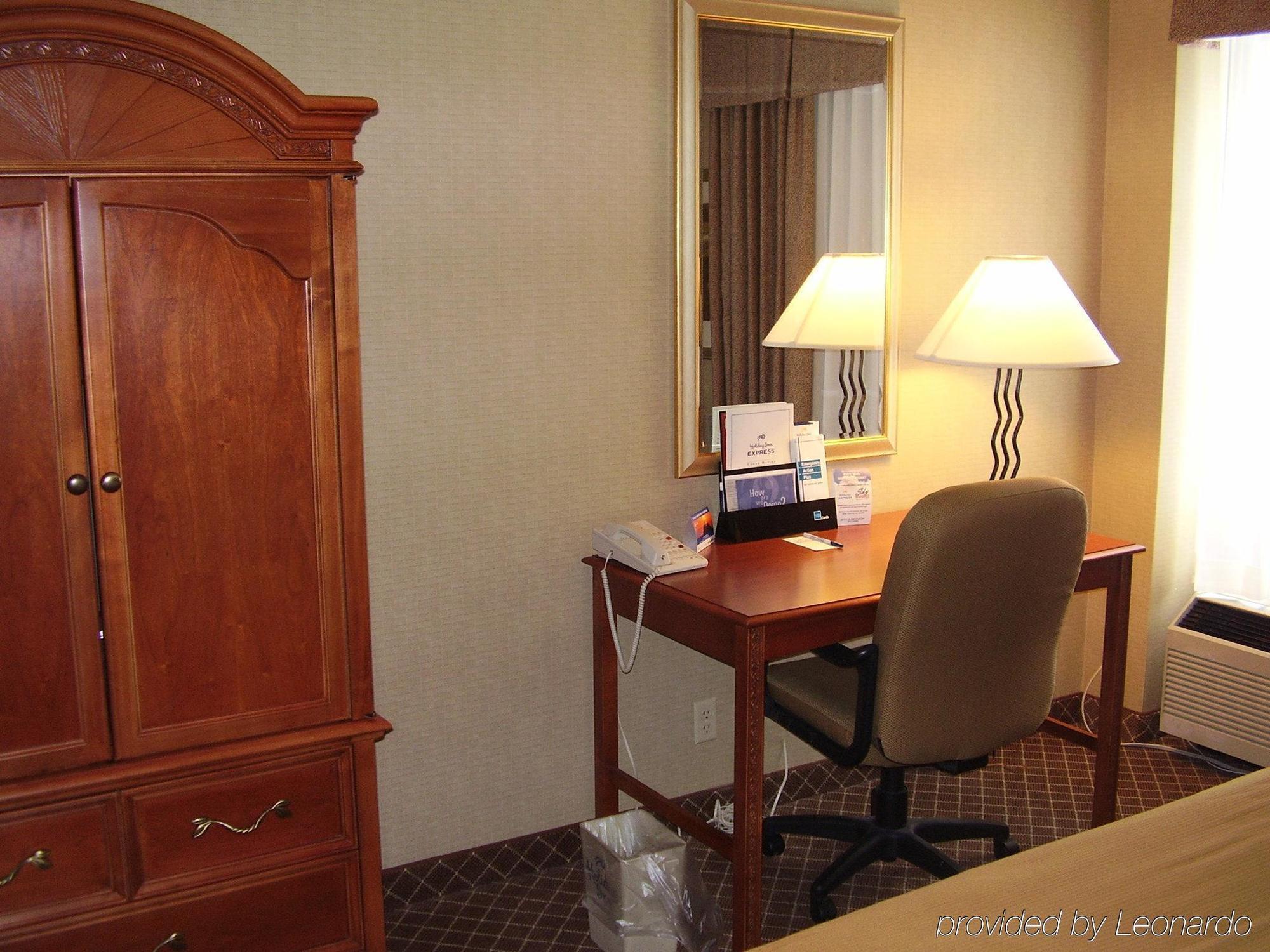 Holiday Inn Express Cedar Rapids - Collins Road By Ihg Kamer foto